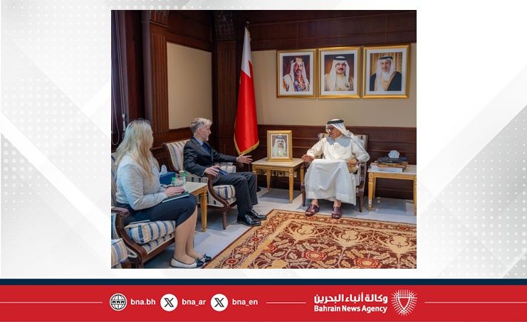 وزير الخارجية يستقبل سفير المملكة المتحدة لدى مملكة البحرين
