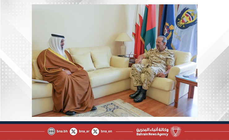 القائد العام لقوة دفاع البحرين يستقبل وزير المالية والاقتصاد الوطني
