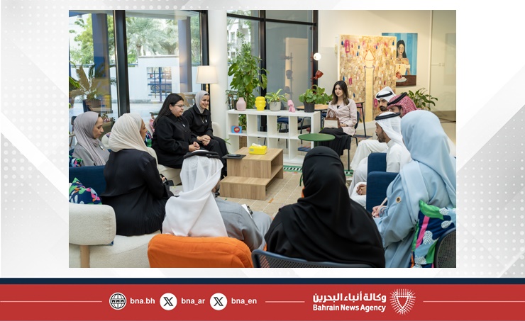وزيرة شؤون الشباب تستقبل فريق رواد الإبداع بمركز المحرق الشبابي النموذجي