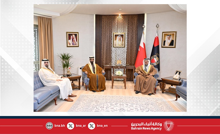 وزير الداخلية يشيد خلال استقباله سفير دولة الإمارات العربية المتحدة بالعلاقات الأخوية الوثيقة التي تجمع البلدين والشعبين