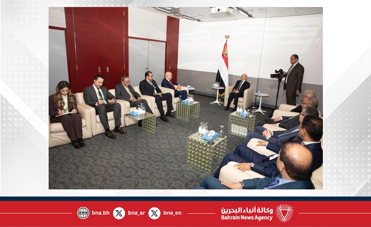 رئيس مجلس القيادة الرئاسي في الجمهورية اليمنية يستقبل وزير الخارجية