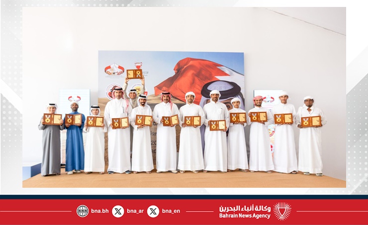 200 صقار في انطلاق البطولة التنشيطية ضمن موسم ناصر بن حمد للصقور والصيد