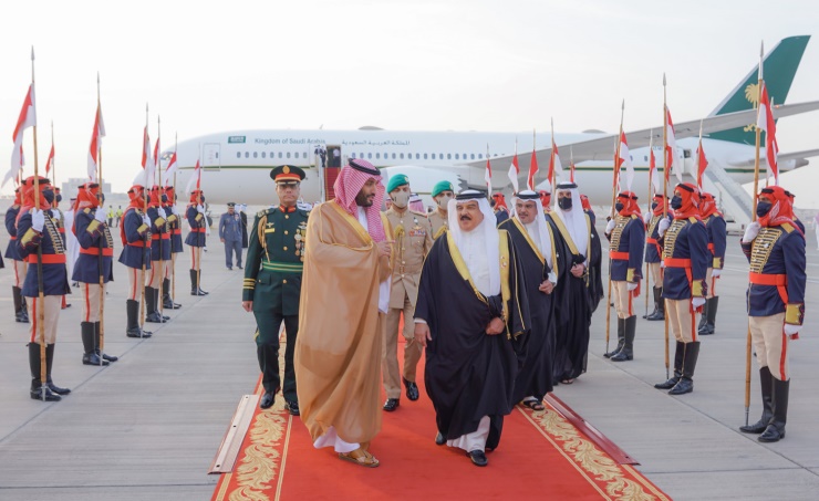 HM King welcomes Saudi Crown Prince upon arrival to the kingdom