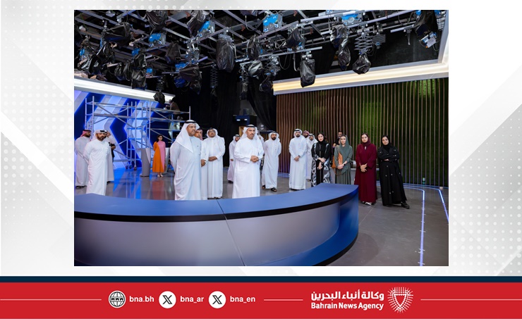 وزير الإعلام يقوم بجولة تفقدية للمرافق الإعلامية الخاصة بتغطية دورة الألعاب الآسيوية الثالثة للشباب