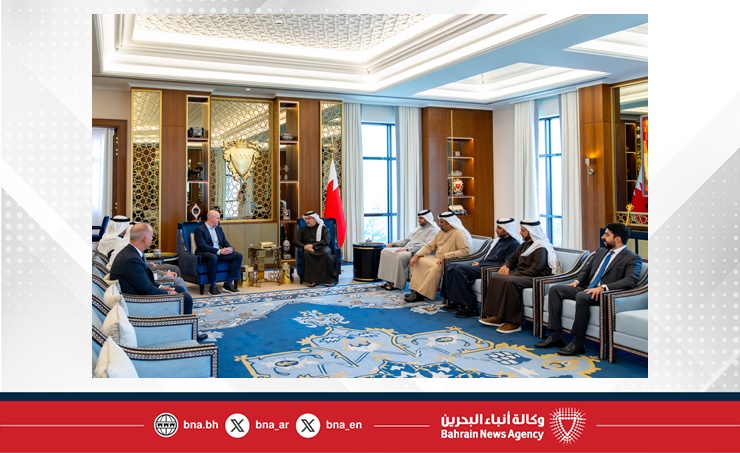 سمو ولي العهد رئيس مجلس الوزراء يستقبل الرئيس العالمي لستارلينك للطيران في شركة سبيس إكس