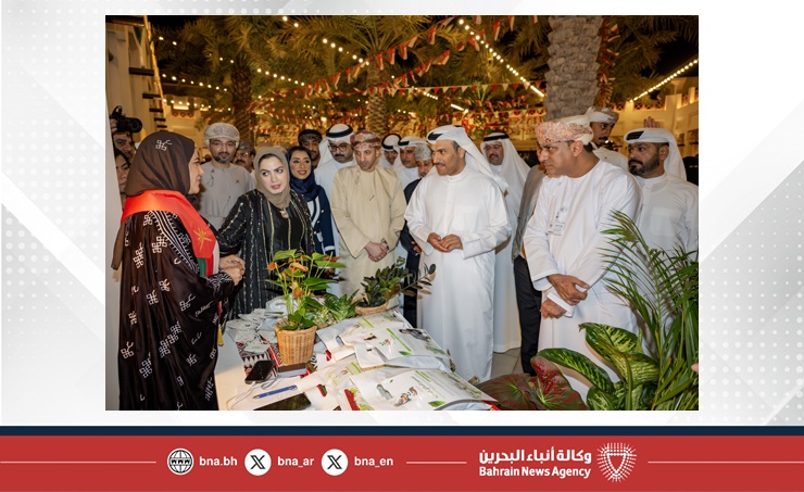 بحضور وزير الإعلام.. سفارة سلطنة عمان لدى مملكة البحرين تنظم معرض ليالي عمانية