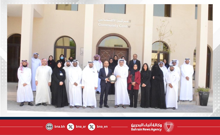 وزارة التنمية الاجتماعية تتسلم الدرع الذهبي لحصول مركز عبدالله بن يوسف فخرو الاجتماعي على تصنيف الفئة الذهبية في برنامج (تقييم 5)