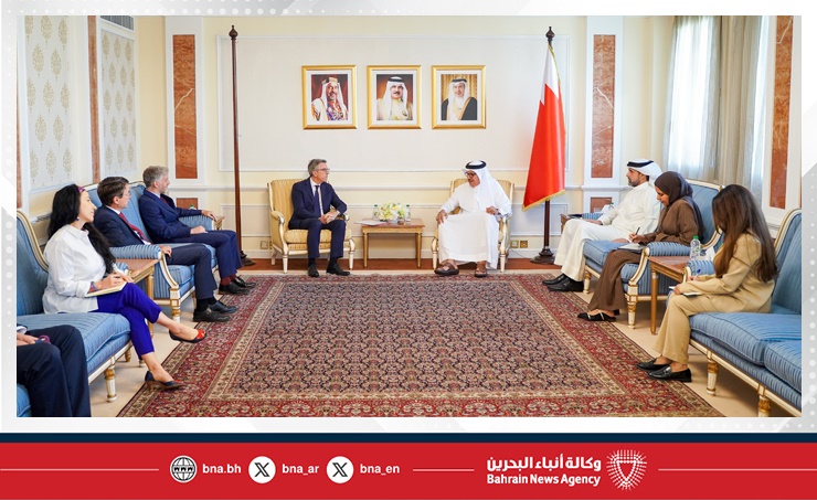 وزير الخارجية يستقبل سفراء فرنسا والمملكة المتحدة وألمانيا لدى مملكة البحرين