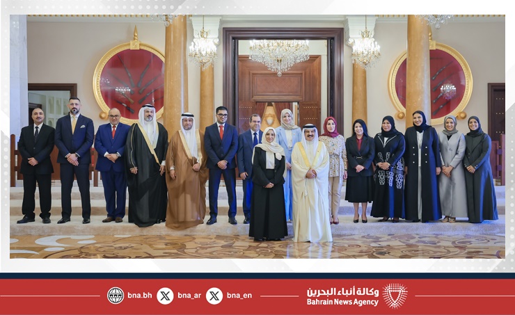 جلالة الملك المعظم يستقبل كبار أفراد العائلة المالكة الكريمة وكبار المسؤولين وعددا من الأهالي وأصحاب الإنجازات