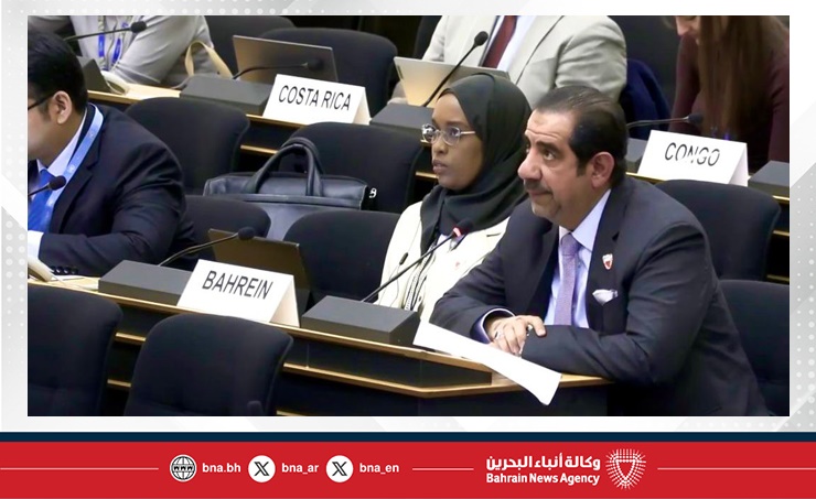 المندوب الدائم لمملكة البحرين لدى مكتب الأمم المتحدة والمنظمات الدولية الأخرى في جنيف يلقي بيان مملكة البحرين خلال النقاش العام للبند الثاني ضمن أعمال الدورة الحادية والستين لمجلس حقوق الإنسان