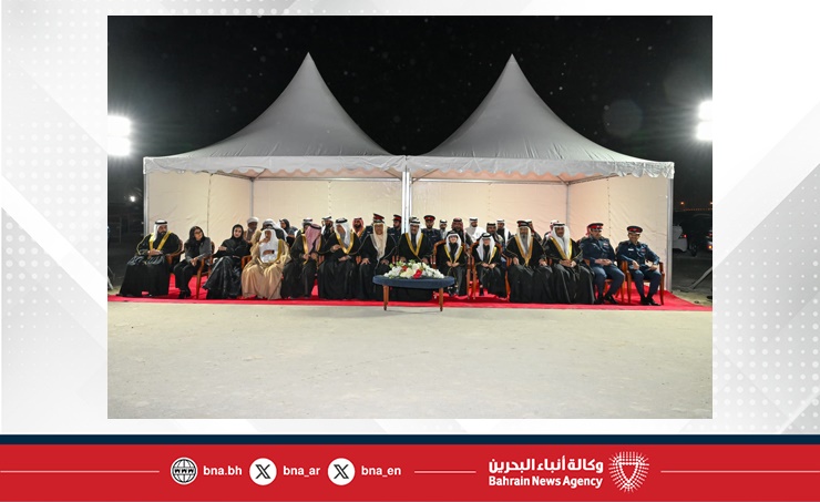البحرين – وزارة الداخلية تنظم رتلاً لشرطة البحرين في القرية التراثية بالمحافظة الجنوبية احتفالاً بالأعياد الوطنية