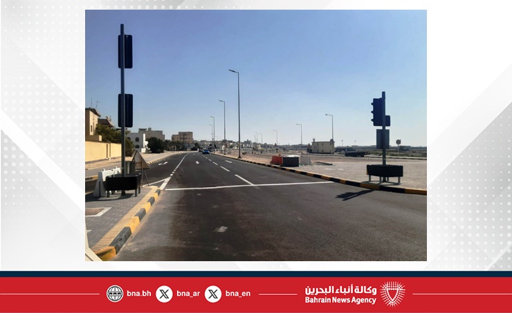 New traffic signal at intersection of Rayya Highway with Avenue 50 in ...