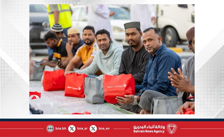 البحرين – المؤسسة الملكية تقيم حفل إفطار جماعي في مسجد سبيكة الأنصاري