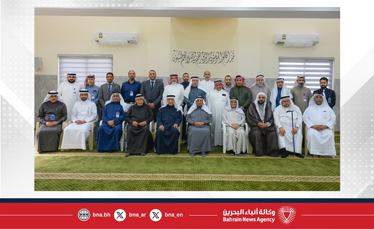 البحرين – رئيس الأوقاف الجعفرية يفتتح مسجد الإمام الحسن في منطقة توبلي