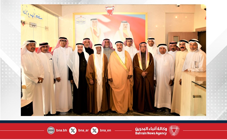 البحرين – محافظ المحرق يلتقي الأهالي ويناقش تطورات تطوير مدينة المحرق وتعزيز الشراكة المجتمعية