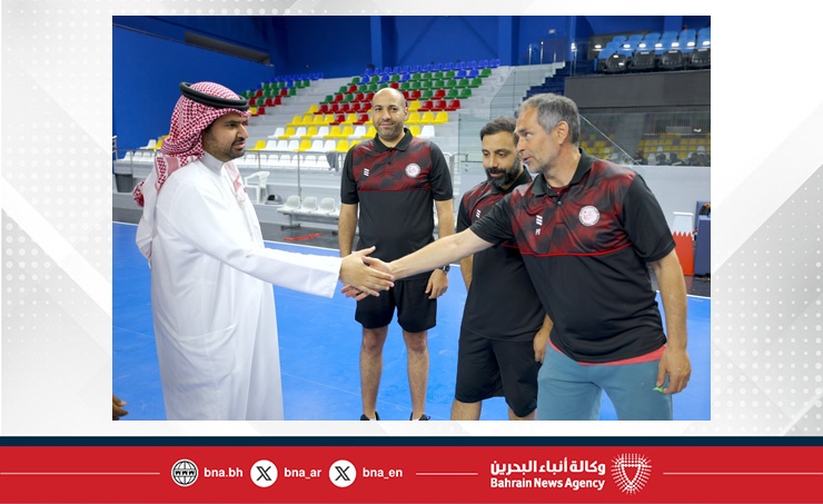 عيسى بن علي يتفقد استعدادات منتخب كرة اليد قبل المشاركة بكأس العرب