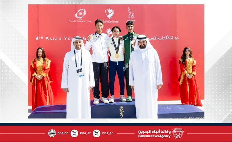 عيسى بن علي يتوج أبطال الدراجات الهوائية ويزور مركزي العمليات والإعلام عيسى بن علي يتوج أبطال الدراجات الهوائية ويزور مركزي العمليات والإعلام