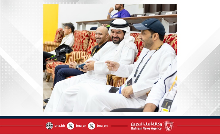 عيسى بن علي يتوج أبطال الدراجات الهوائية ويزور مركزي العمليات والإعلام عيسى بن علي يتوج أبطال الدراجات الهوائية ويزور مركزي العمليات والإعلام