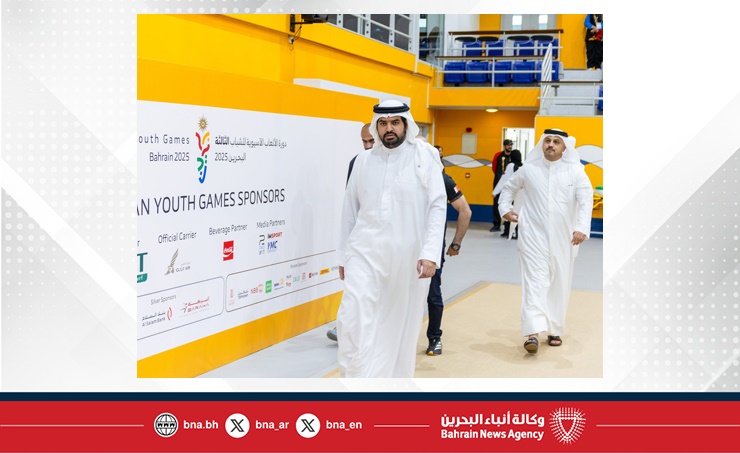 عيسى بن علي يتوج أبطال الدراجات الهوائية ويزور مركزي العمليات والإعلام عيسى بن علي يتوج أبطال الدراجات الهوائية ويزور مركزي العمليات والإعلام