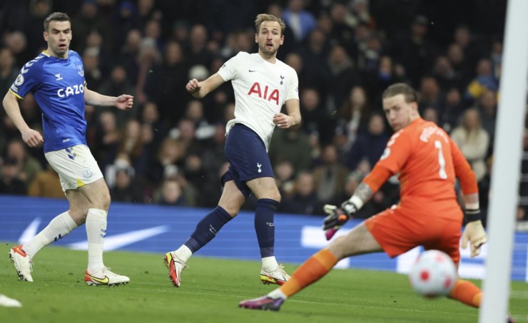 Brace For Kane As Tottenham Slay Everton 5-0 In Epl