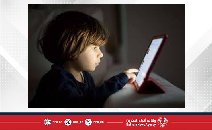 دراسة كندية: الإفراط في استخدام الشاشات يضعف التحصيل الدراسي للأطفال