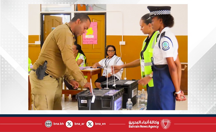 ناخبو سيشل يدلون بأصواتهم لاختيار رئيس وبرلمان جديدين