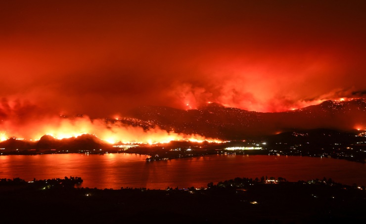Evacuation order issued for Canadian town as wildfire crosses over from US