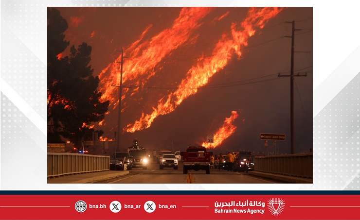 New wildfire near Los Angeles explodes to 9,400 acres, forces evacuations