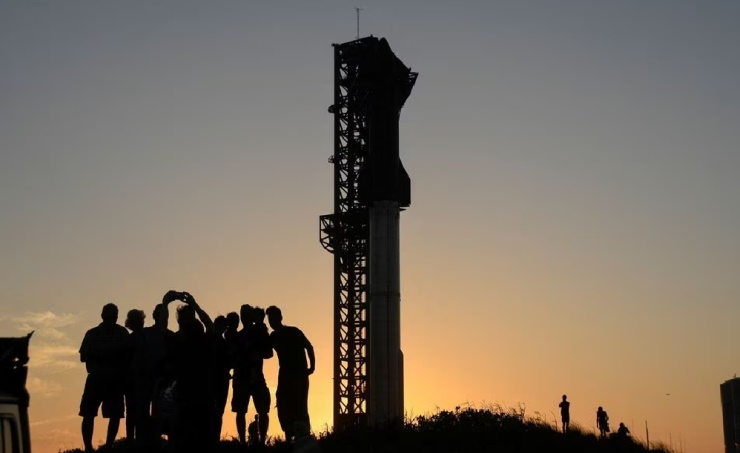 SpaceX set for debut flight of Starship rocket system to space